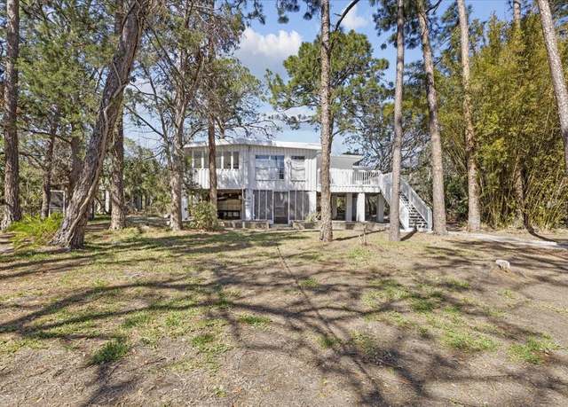 Property at 1149 Shell Crest Ave, Cedar Key, FL 32625, 2 beds, 2 baths