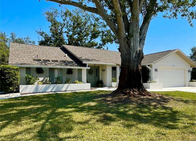 Property at 3202 Meadow Run Dr, Venice, FL 34293, 2 beds, 2 baths