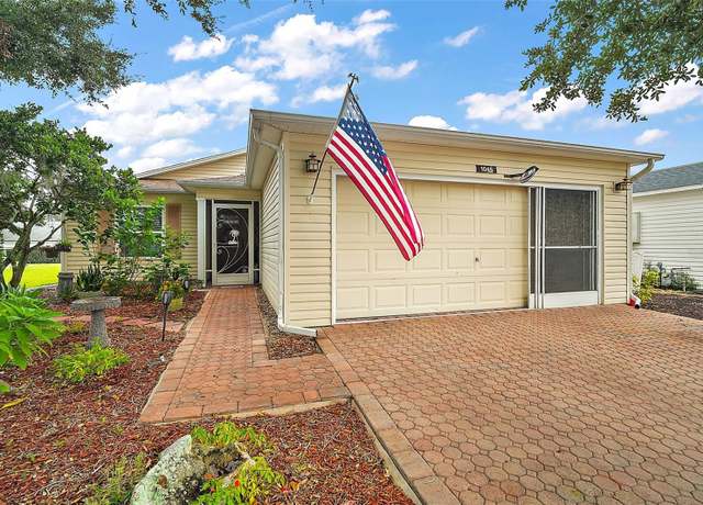 Property at 1045 Meadowbend Dr, Leesburg, FL 34748, 3 beds, 2 baths