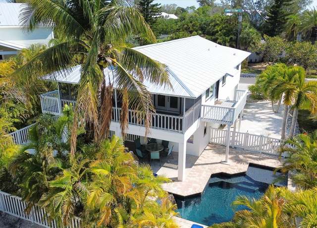 Property at 123 Hammock Rd, Anna Maria, FL 34216, 3 beds, 2 baths