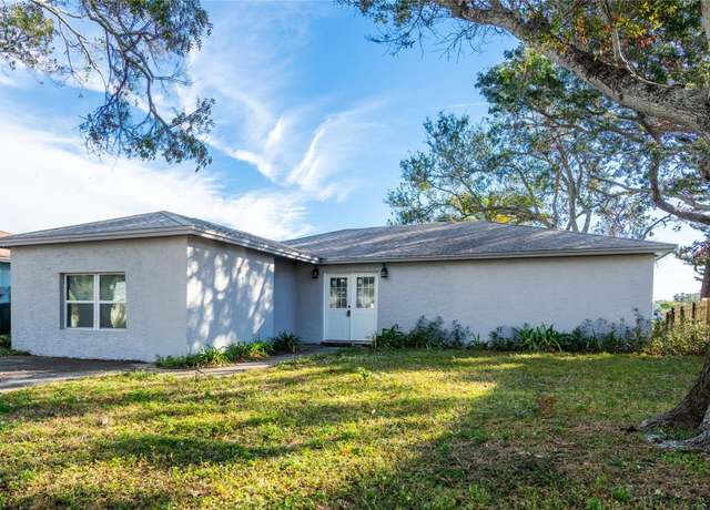 Property at 12417 84th Way, Largo, FL 33773, 2 beds, 2 baths