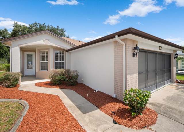 Property at 5535 Sir Churchill Dr, Leesburg, FL 34748, 3 beds, 2 baths
