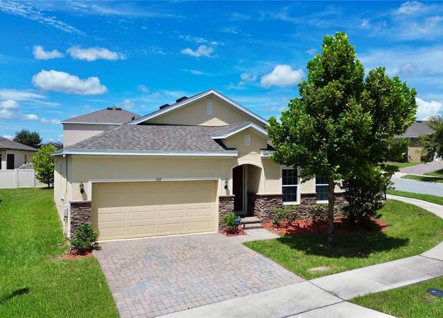 Property at 207 Petosky Rd, Groveland, FL 34736, 4 beds, 2 baths
