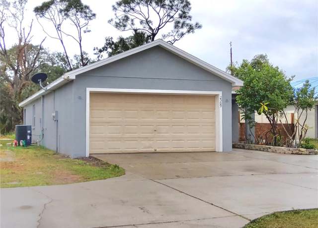 Property at 2309 30th Ave W, Bradenton, FL 34205, 3 beds, 2 baths