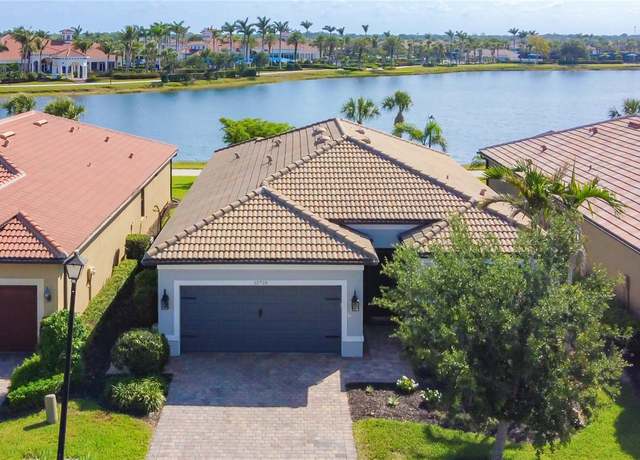 Property at 13724 Quinta St, Venice, FL 34293, 3 beds, 2 baths