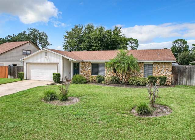 Property at 104 E Berkshire Cir, Longwood, FL 32779, 4 beds, 2 baths