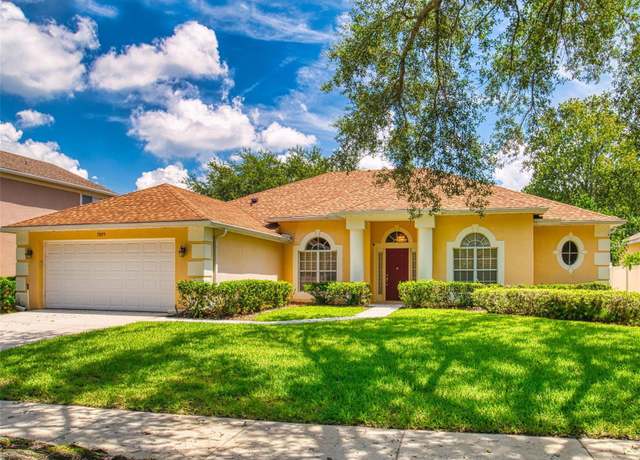 Property at 7985 Saint Giles Pl, Orlando, FL 32835, 4 beds, 3 baths
