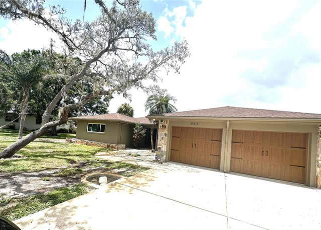 Property at 945 Bayshore Dr, Tarpon Springs, FL 34689, 3 beds, 2 baths