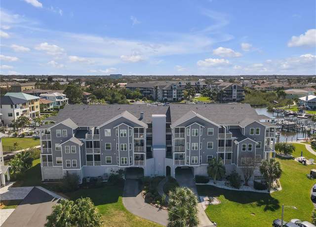 Property at 5722 Biscayne Ct #308, New Port Richey, FL 34652, 1 bed, 1 bath