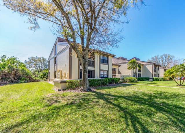 Property at 226 Woodlake Wynde, Oldsmar, FL 34677, 2 beds, 2 baths