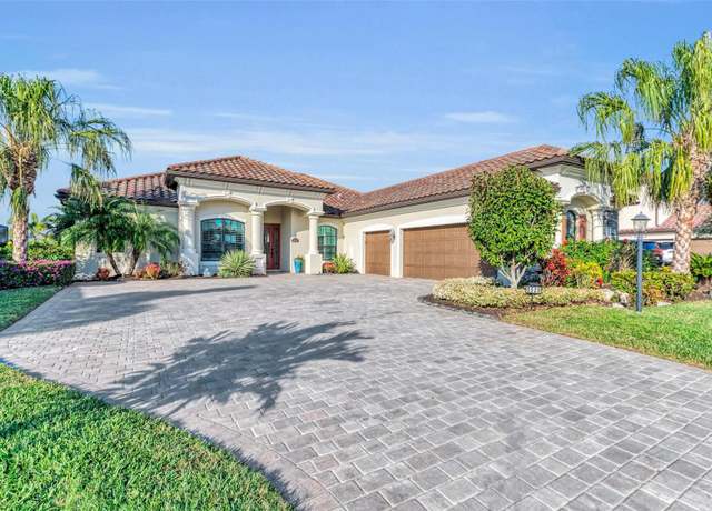 Property at 5529 Mulligan Way, Bradenton, FL 34211, 4 beds, 2.5 baths