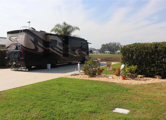 Property at 9532 SE 49th Ter, Webster, FL 33597