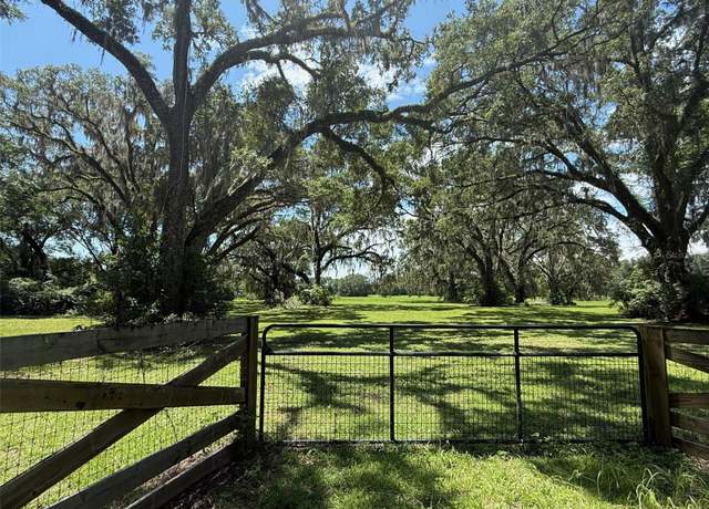 Property at 16419 SW 15th Ave, Newberry, FL 32669