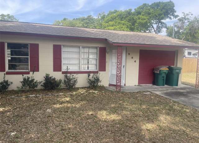 Property at 904 Hickory Ave, Fruitland Park, FL 34731, 3 beds, 1.5 baths