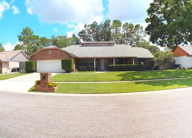 Property at 7618 Majestic Pine Ct, Orlando, FL 32819, 4 beds, 3 baths
