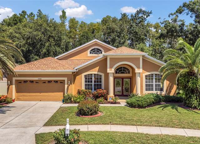 Property at 27045 Silverleaf Way, Wesley Chapel, FL 33544, 4 beds, 3 baths