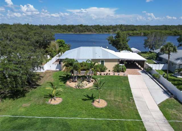 Property at 2628 River Bend Dr, Ruskin, FL 33570, 2 beds, 2 baths