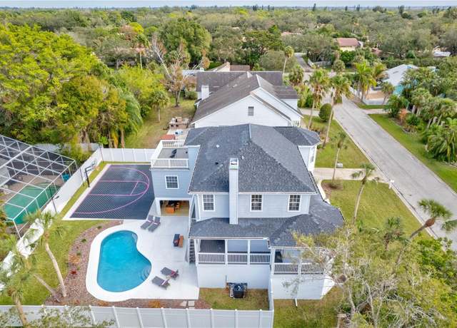 Property at 3811 Bayside Cir, Bradenton, FL 34210, 5 beds, 4 baths