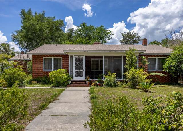 Property at 718 NE 3rd St, Gainesville, FL 32601, 3 beds, 1.5 baths