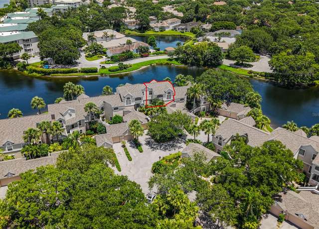 Property at 8735 Lakeside Blvd #210, Vero Beach, FL 32963, 3 beds, 2.5 baths