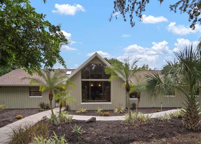 Property at 1204 Ballinger Rd, Lutz, FL 33548, 3 beds, 2 baths