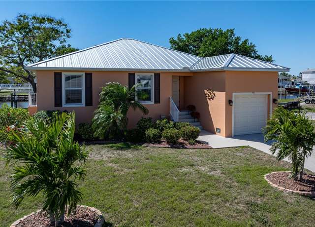 Property at 721 Dania Ct, Punta Gorda, FL 33950, 3 beds, 2 baths