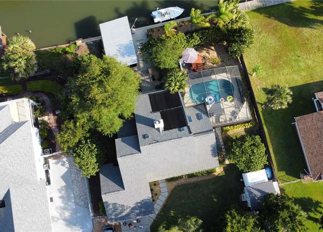 Property at 124 Godfrey Rd, Edgewater, FL 32141, 3 beds, 2.5 baths