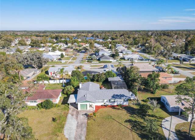 Property at 1 Sunshine Blvd, Deland, FL 32724, 3 beds, 2 baths