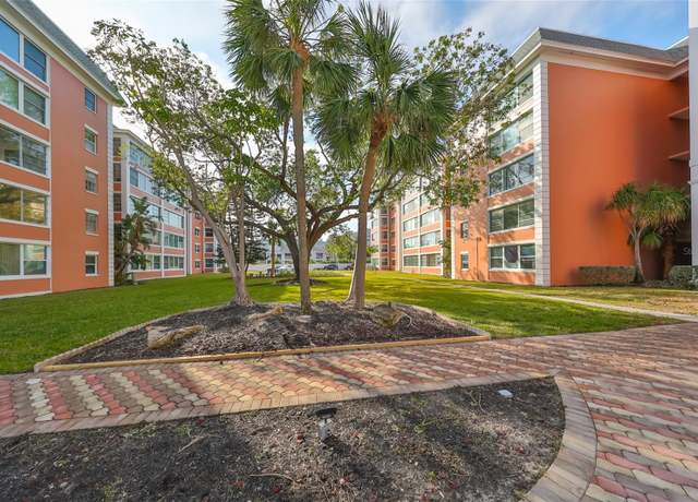 Property at 6960 20th Ave N #306, St Petersburg, FL 33710, 1 bed, 1.5 baths