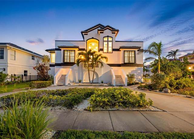 Property at 6024 Kipps Colony Dr E, Gulfport, FL 33707, 4 beds, 4.5 baths