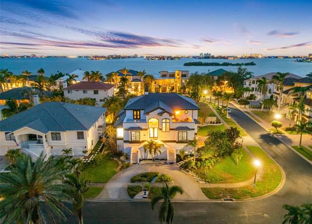 Property at 6024 Kipps Colony Dr E, Gulfport, FL 33707, 4 beds, 4.5 baths