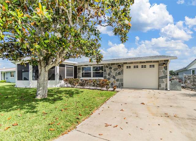 Property at 4041 Star Island Dr, Holiday, FL 34691, 2 beds, 2 baths