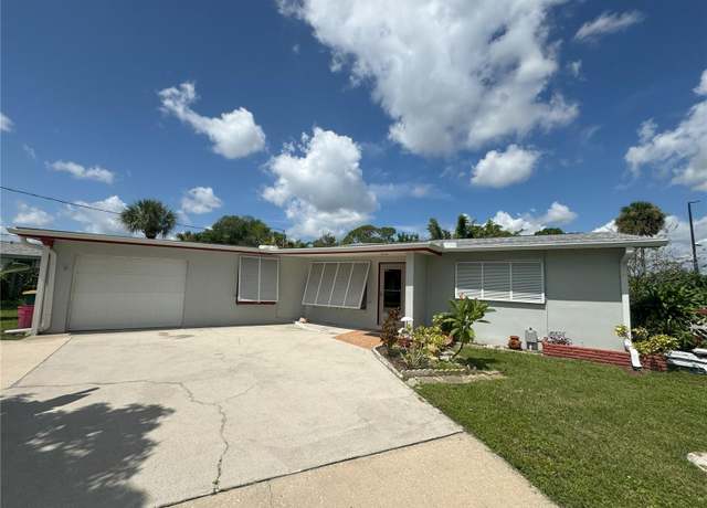 Property at 460 Adams Ct NW, Port Charlotte, FL 33952, 3 beds, 2 baths