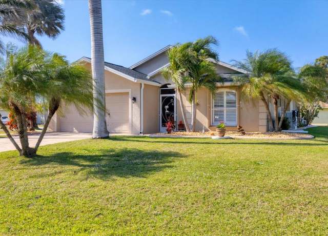 Property at 100 Hobo Rd, Rotonda West, FL 33947, 3 beds, 2 baths