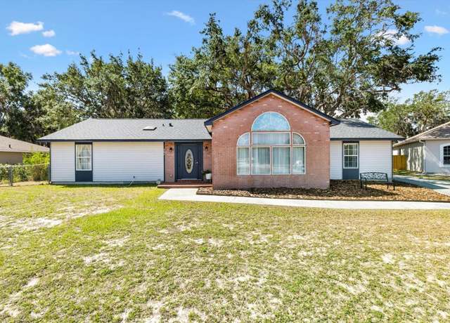 Property at 307 Water Shore Dr, Leesburg, FL 34748, 3 beds, 2 baths