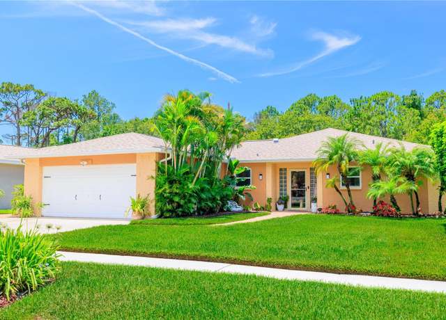 Property at 11116 118th St, Seminole, FL 33778, 4 beds, 3 baths