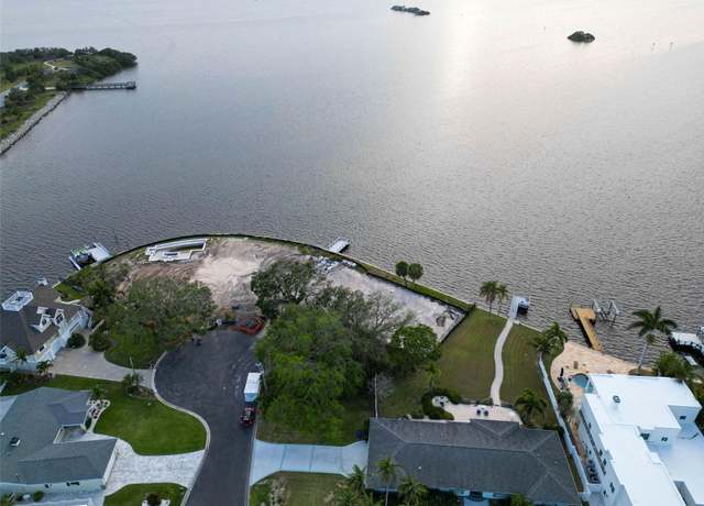 Property at 506 Driftwood Cir, Palm Harbor, FL 34683