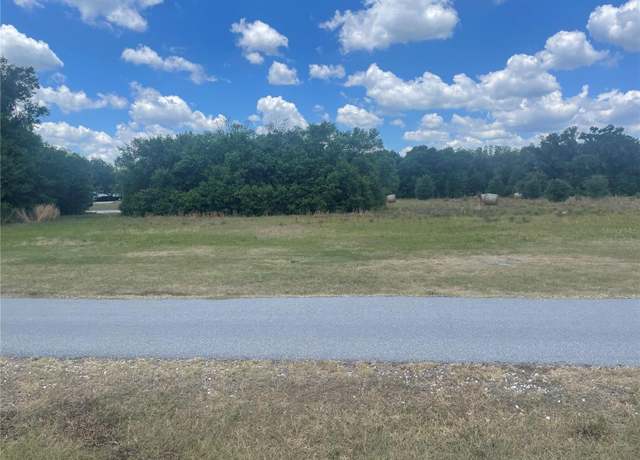 Property at 101 Lake Hobbs Rd, Lutz, FL 33548
