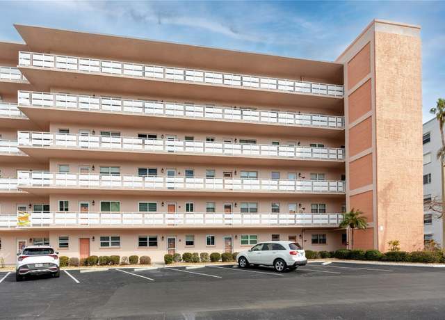 Property at 6025 Shore Blvd S #410, Gulfport, FL 33707, 1 bed, 1 bath