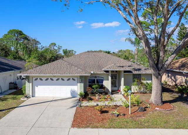 Property at 4627 Breezy Pines Blvd, Sarasota, FL 34232, 3 beds, 2 baths
