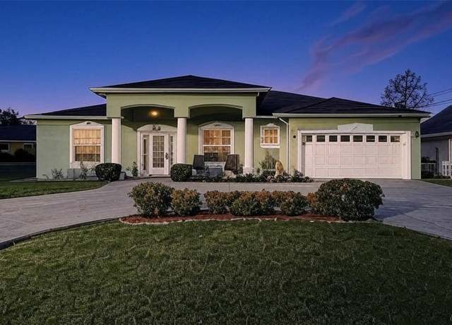 Property at 54 Fieldstone Ln, Palm Coast, FL 32137, 3 beds, 2 baths