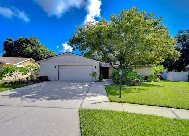 Property at 4008 Greenmark Ln, Valrico, FL 33596, 4 beds, 3 baths