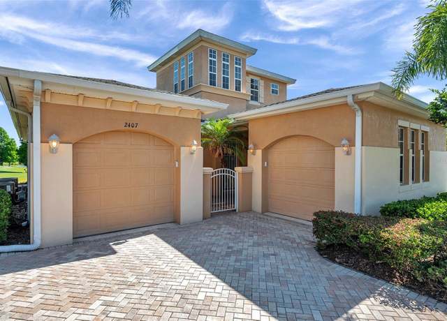 Property at 2407 Kensington Greens Dr, Sun City Center, FL 33573, 3 beds, 2.5 baths