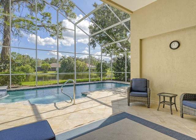 Property at 7217 Churston Ln, University Park, FL 34201, 2 beds, 2.5 baths