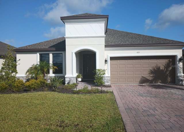 Property at 621 San Augusto Dr, Poinciana, FL 34759, 3 beds, 2 baths