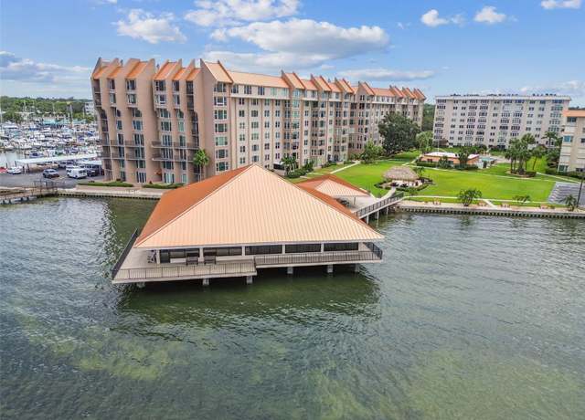 Property at 634 Edgewater Dr #744, Dunedin, FL 34698, 3 beds, 2.5 baths