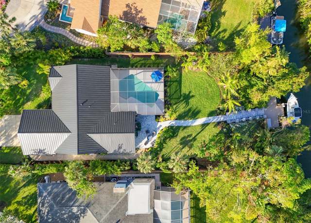 Property at 1899 Buccaneer Cir, Sarasota, FL 34231, 3 beds, 2 baths