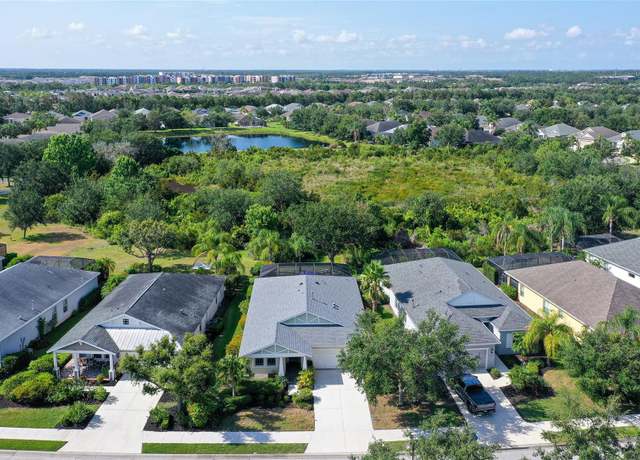 Property at 12133 Forest Park Cir, Bradenton, FL 34211, 3 beds, 2 baths
