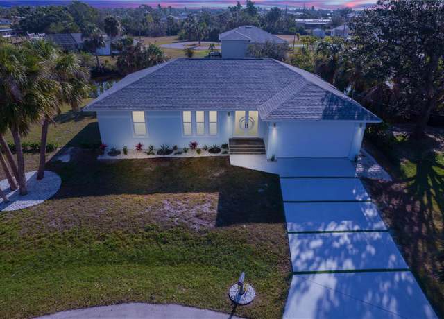 Property at 3004 Banyan Way, Punta Gorda, FL 33950, 3 beds, 2 baths