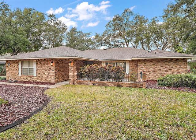 Property at 9908 Fairway Cir, Leesburg, FL 34788, 3 beds, 2 baths